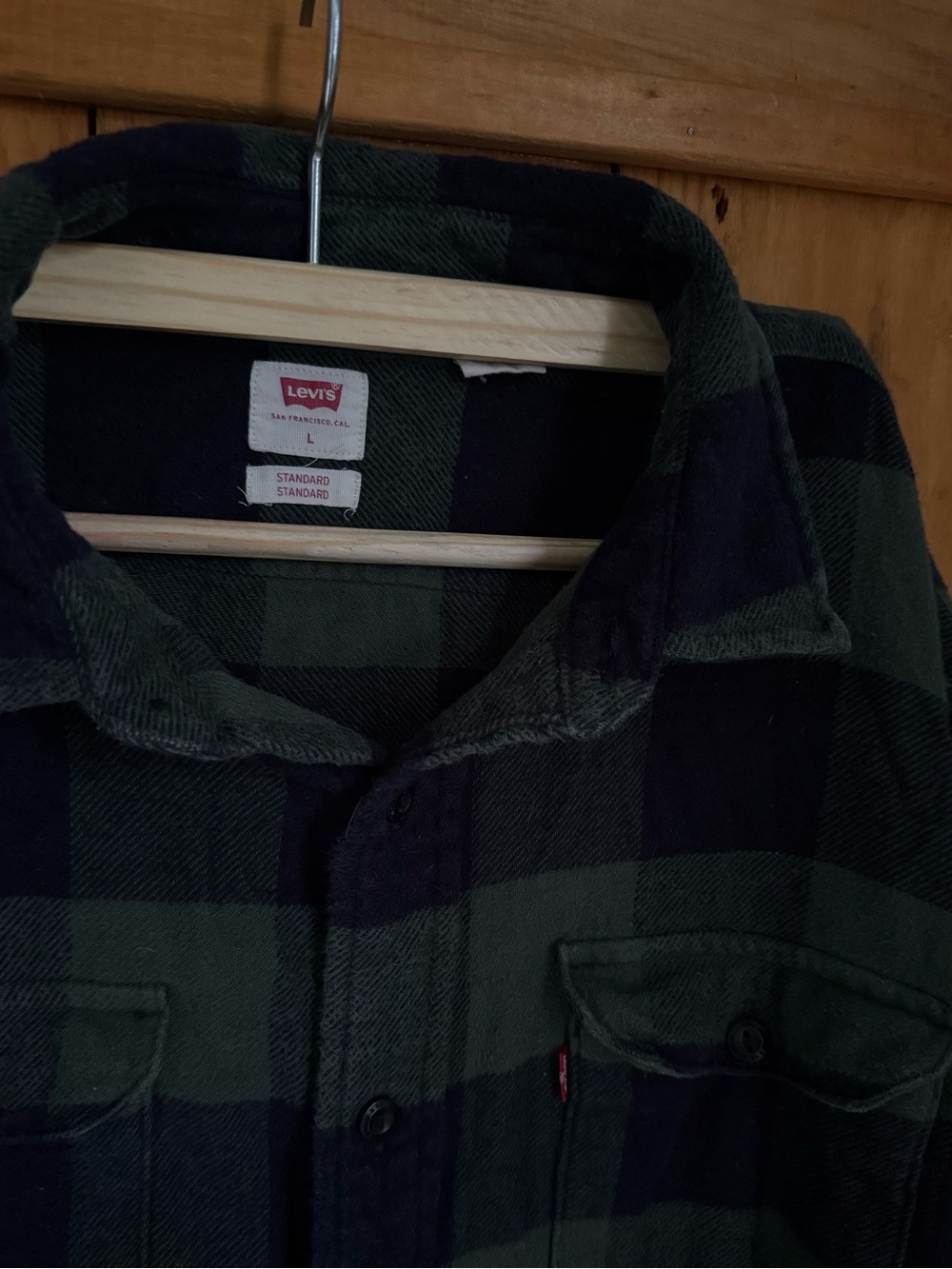 LEVIS | flannel button up - Picture 3 of 3